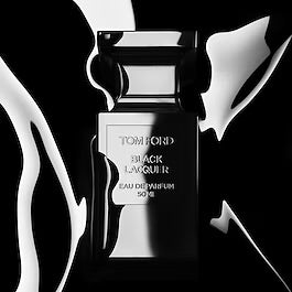 TOM FORD
Black Lacquer